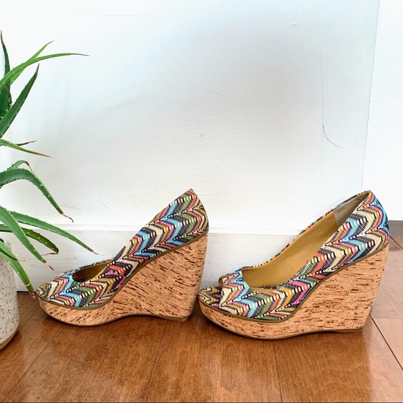 Nine West barely worn multi-colored peeptoe wedges - Picture 4 of 4